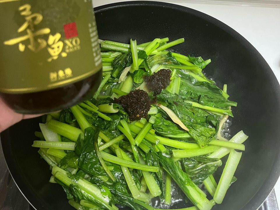 家常菜XO酱炒油菜的加工步骤