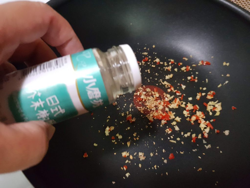 香辣酥脆椒盐四季鱼片的加工步骤