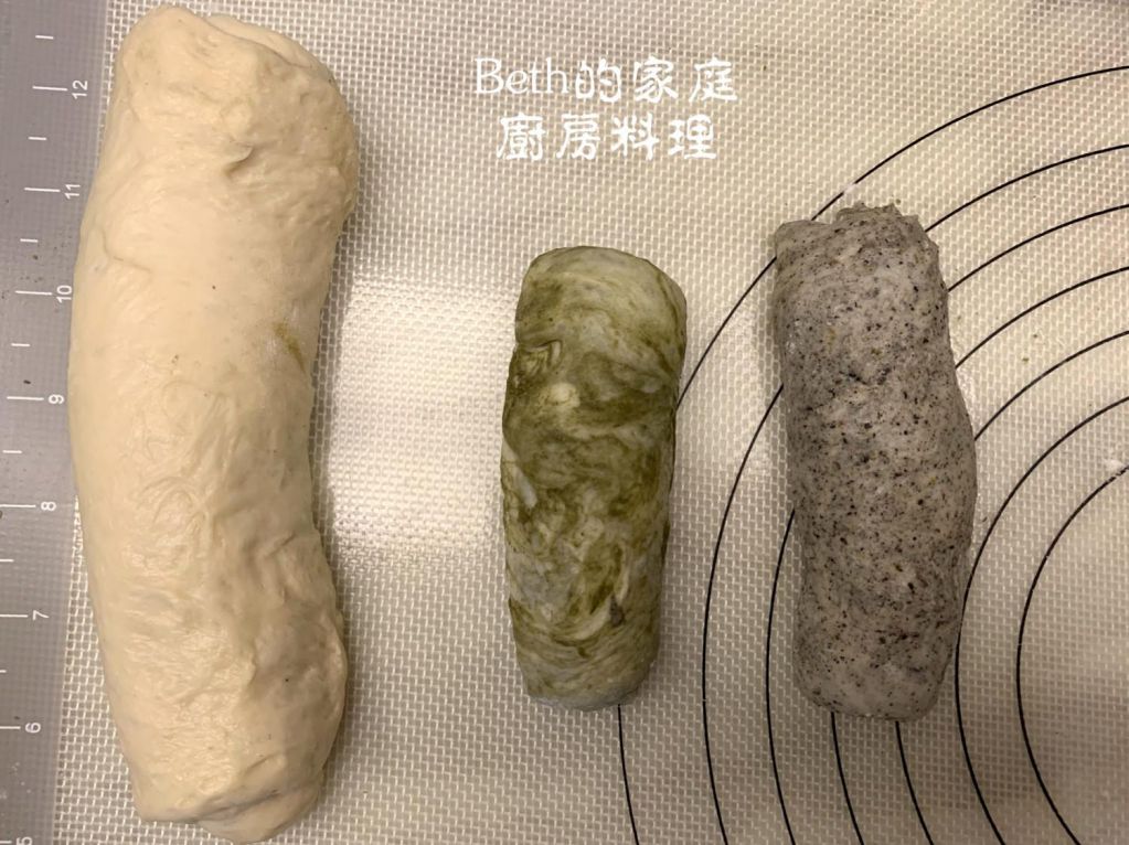 超可爱猫咪吐司的加工步骤