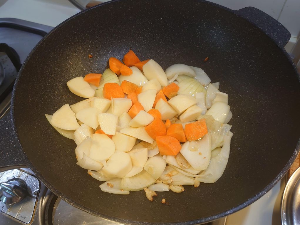 咸猪肉风味鸡的加工步骤