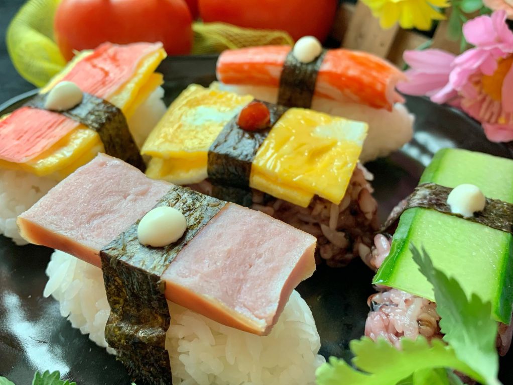 🍣完美解决剩饭做法🍣的加工步骤