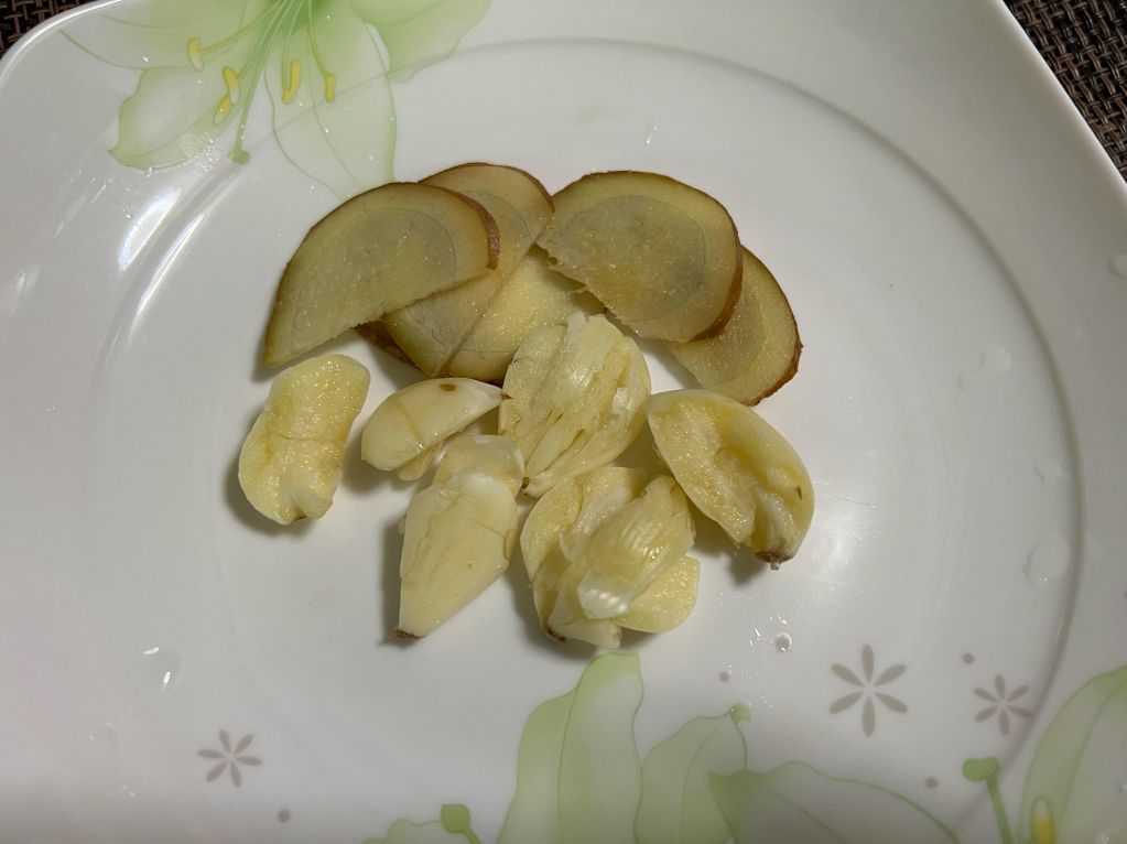 鸡腿炖马铃薯 的加工步骤