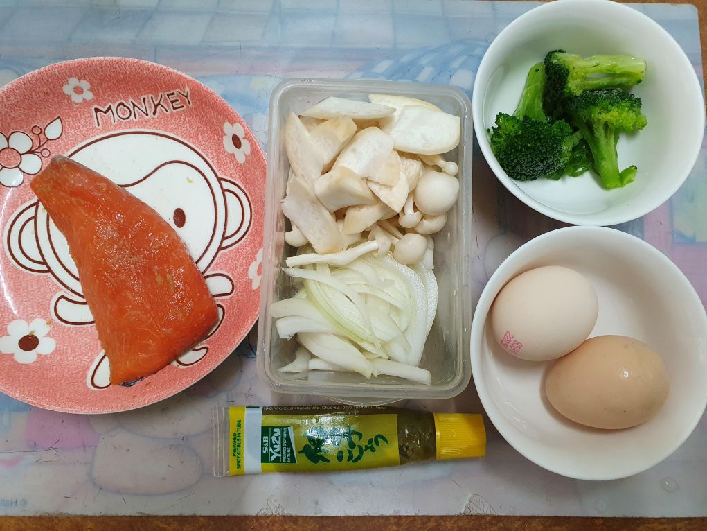 鲑鱼丼饭 的加工步骤