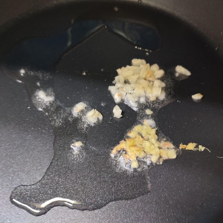 麻辣皮蛋豆腐 的加工步骤