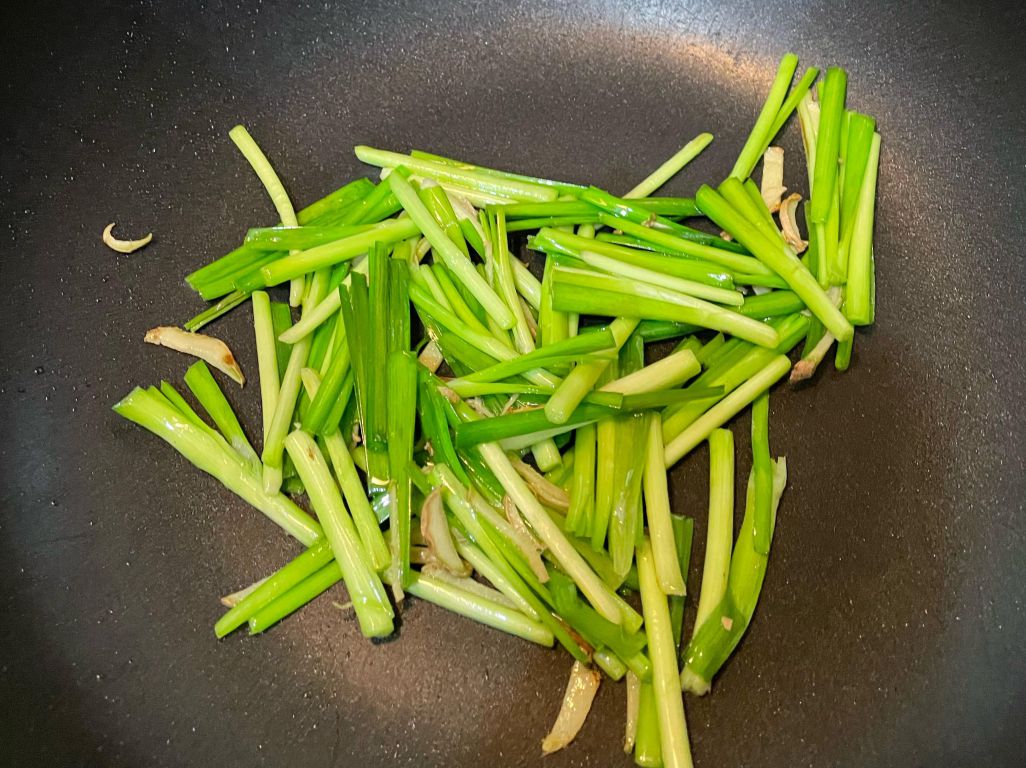 韭菜炒牛肉片 的加工步骤