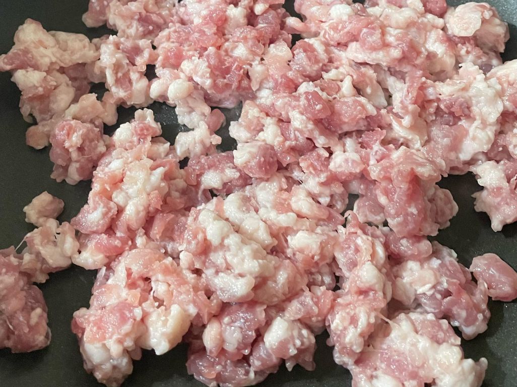 简单肉燥豆腐 的加工步骤