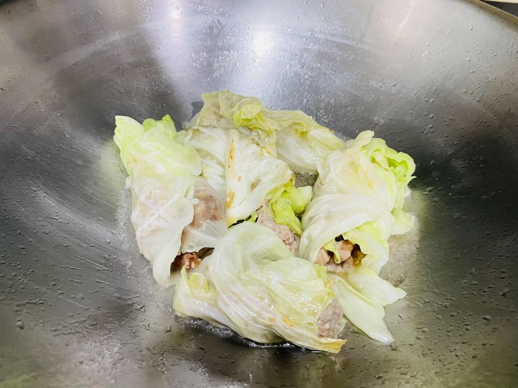 高丽菜肉卷 的加工步骤