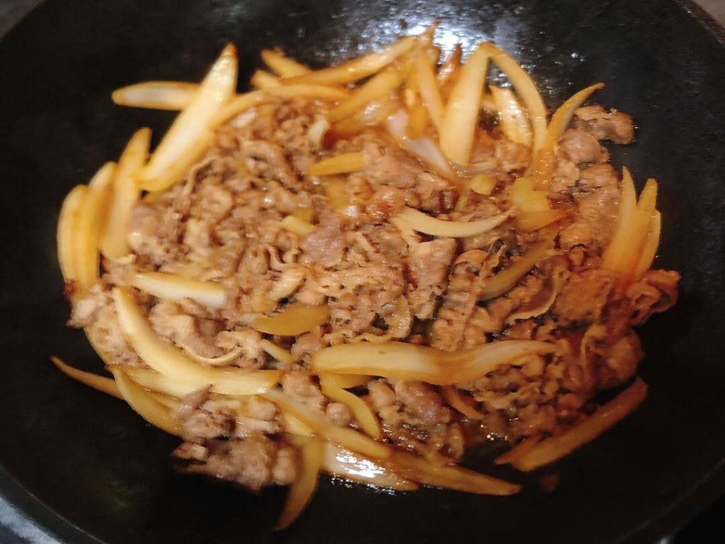 月见牛丼饭的加工步骤