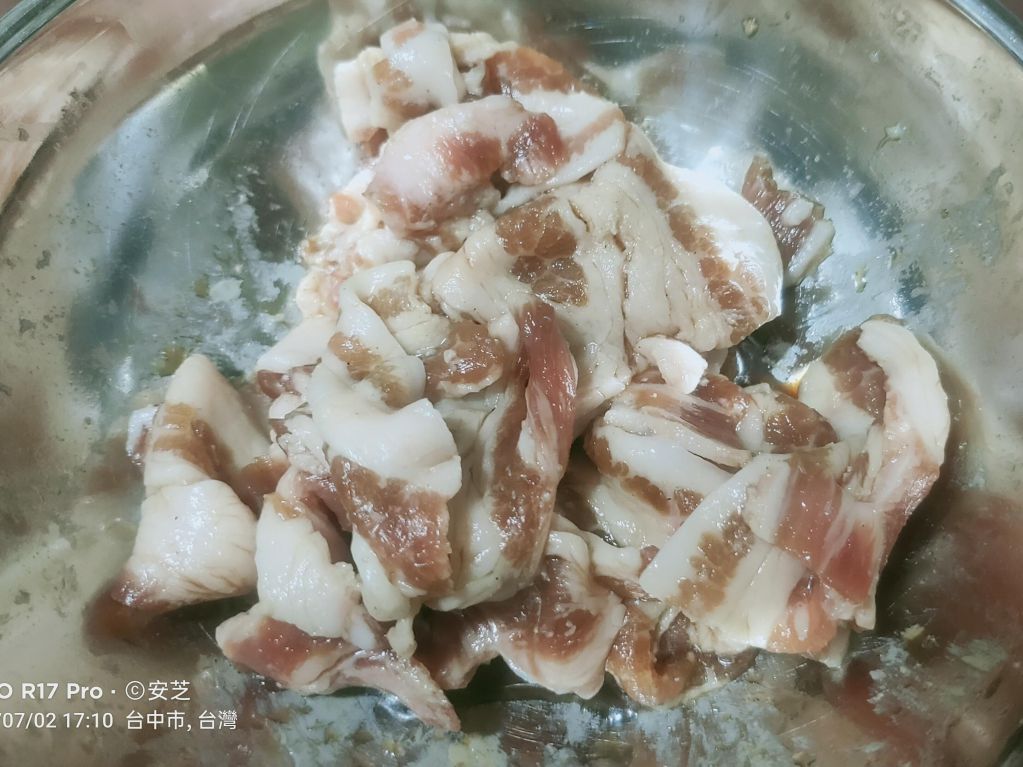 蘑菇炒肉片的加工步骤