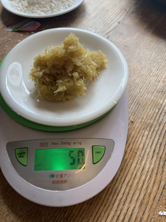 炼乳西芹香蕉煎饼的加工步骤