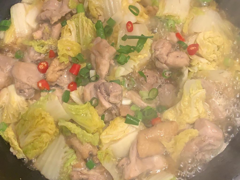 娃娃菜闷鸡腿肉的加工步骤