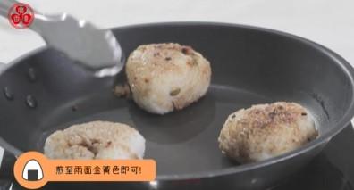 香肉松烤饭团的加工步骤