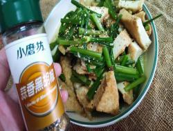 蒜香韭菜油豆腐