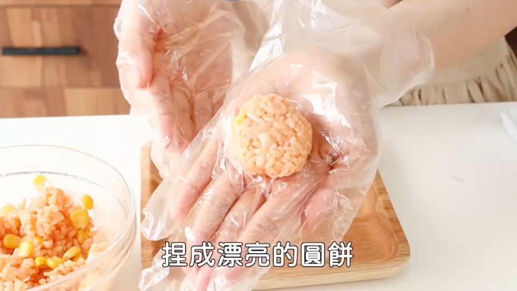 蛋包饭饼的加工步骤