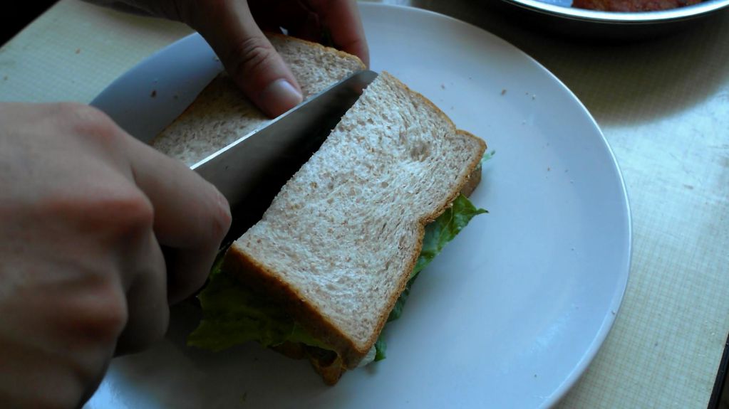 素食午餐肉三明治的加工步骤