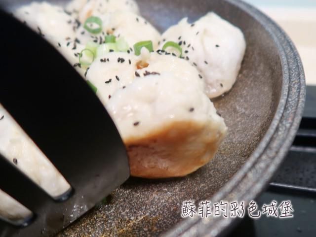 『鲜肉水煎包』在家做出热腾腾的美味料理！的加工步骤