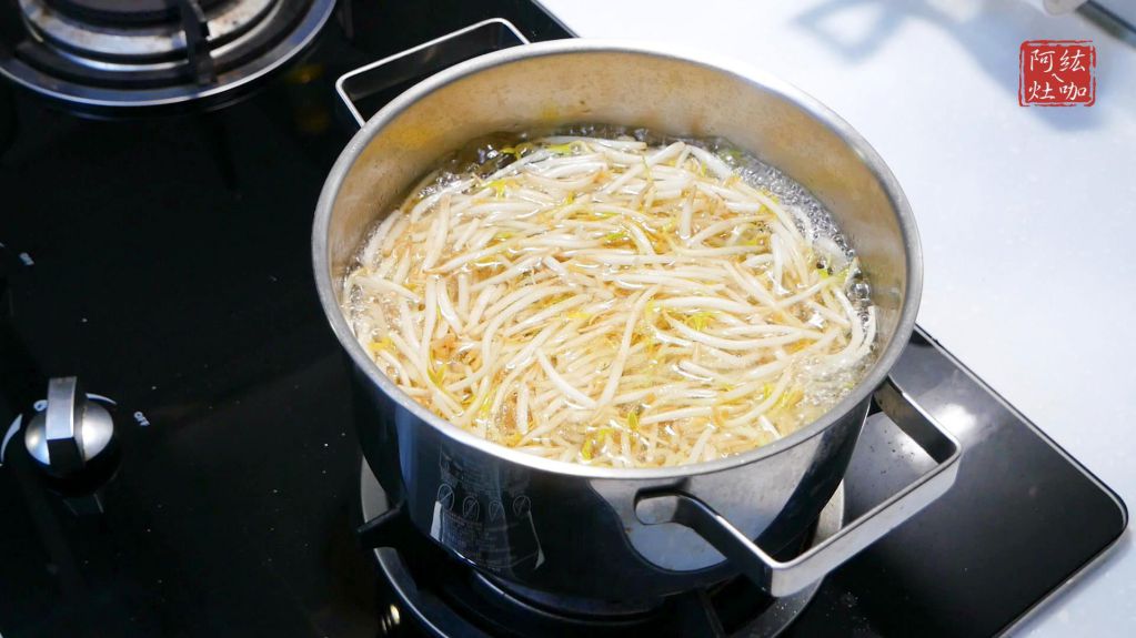 #81 肉燥烫豆芽菜 / 烫青菜的加工步骤