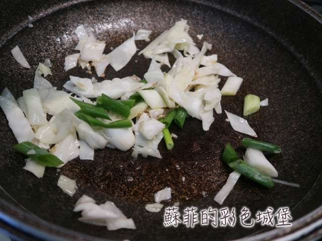 生炒花枝(透抽)干意面～台南经典美食小吃的加工步骤