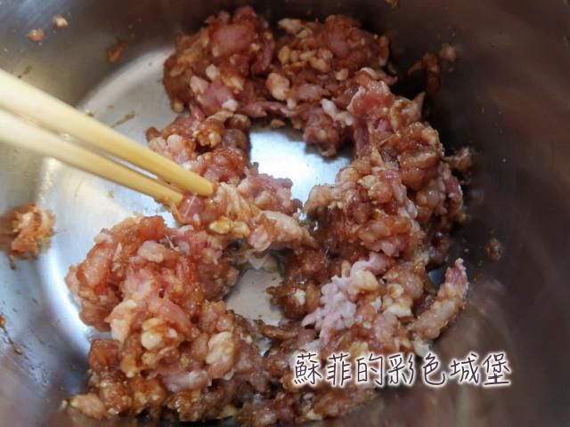 『鲜肉水煎包』在家做出热腾腾的美味料理！的加工步骤