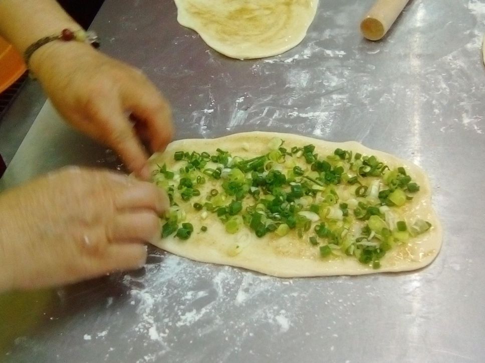 眷村味葱油饼(1组)的加工步骤