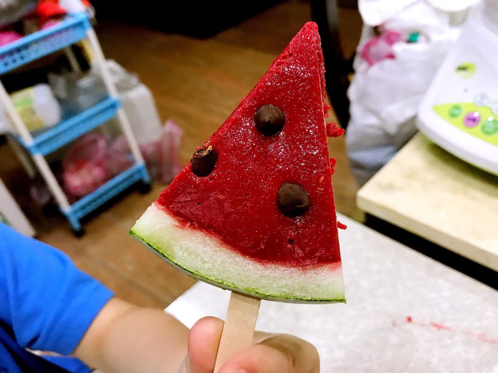 🍉西瓜造型冰棒🍉免机器免蛋黄免冰棒模的加工步骤