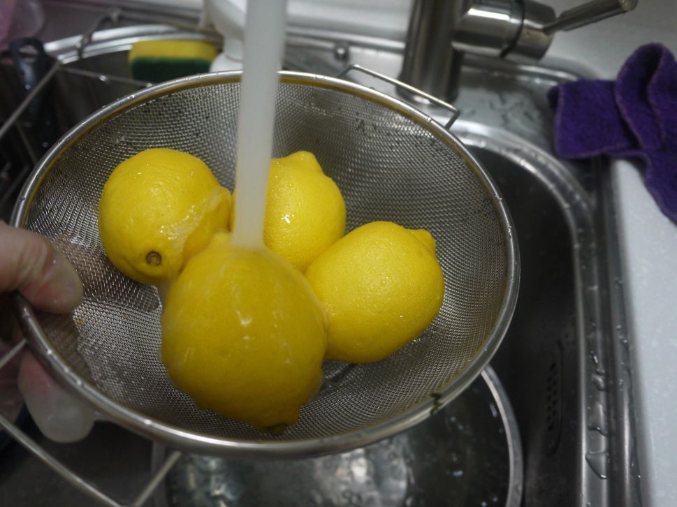 🍋柠檬糖渍气泡水🍹夏日冰饮🧊的加工步骤