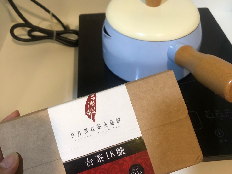 锅煮奶茶（用牛奶锅轻鬆做）#牛奶锅系列的加工步骤