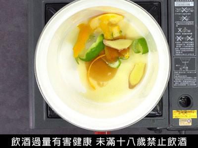 在家也能轻鬆做，10分钟煮好香料热红酒的加工步骤