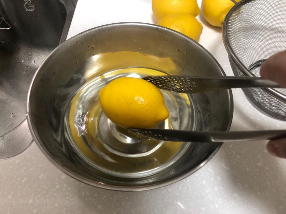 🍋柠檬糖渍气泡水🍹夏日冰饮🧊的加工步骤