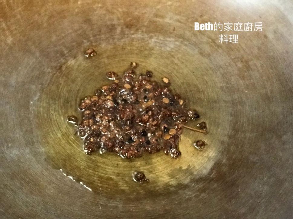 麻婆豆腐披萨的加工步骤