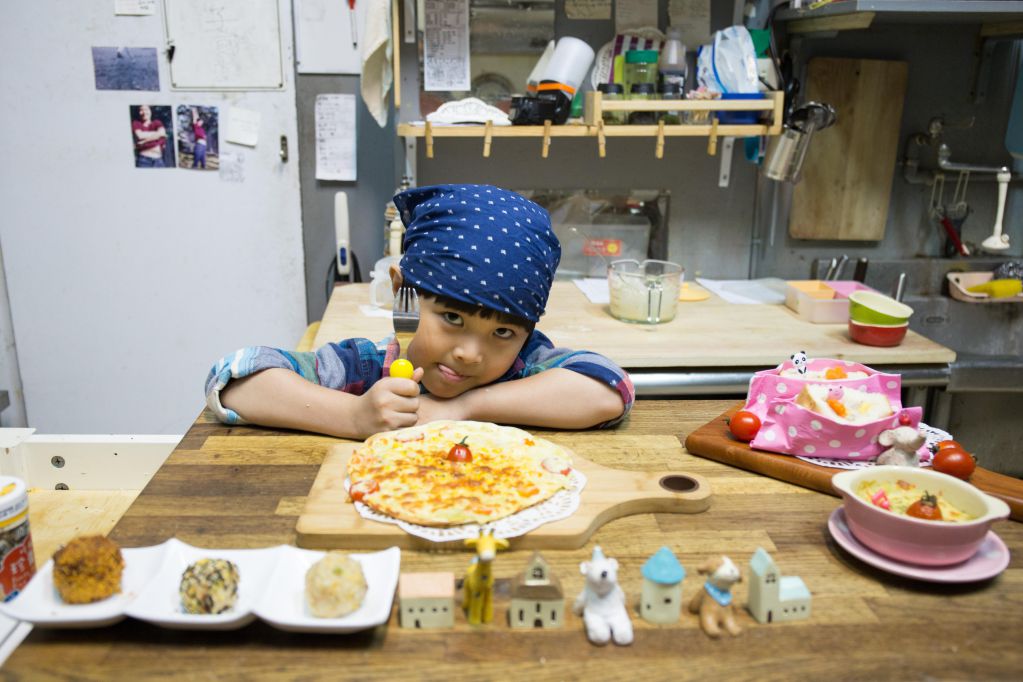 【小李子❤料理食堂】小松菜黑豚宝宝粥比萨的加工步骤