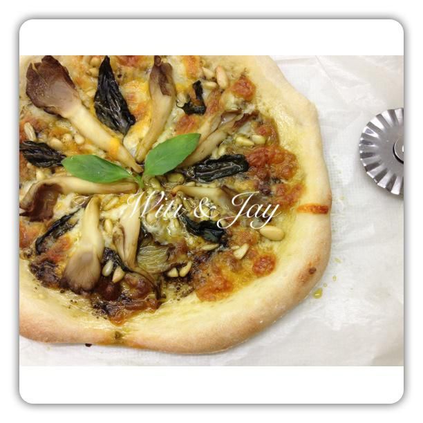 [Witi✿Kitchen](面包机-比萨PIZZA)鲜菇松子青酱比萨的加工步骤