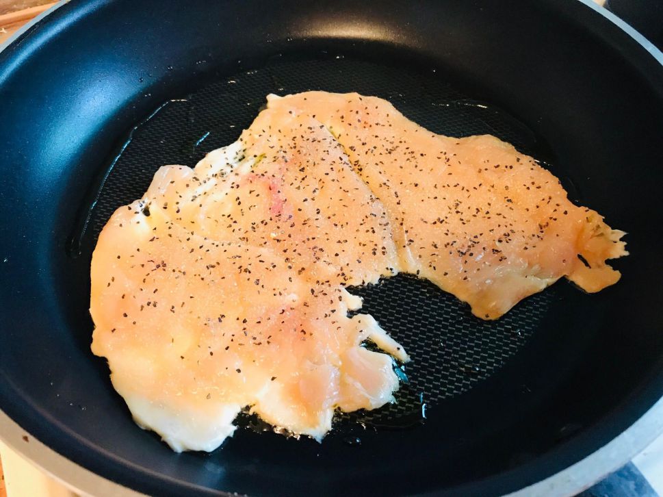 减肥圣品：好嫩好多汁鸡胸肉片的加工步骤