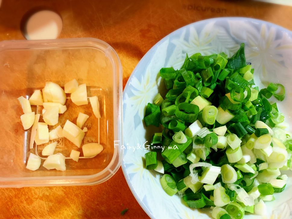 简单快速的下饭菜～泡菜牛肉（便当菜）的加工步骤