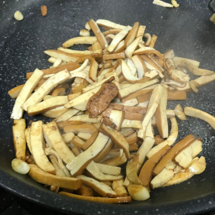 木木作羹汤｜豆干炒肉丝 豆干炒肉丝的加工步骤