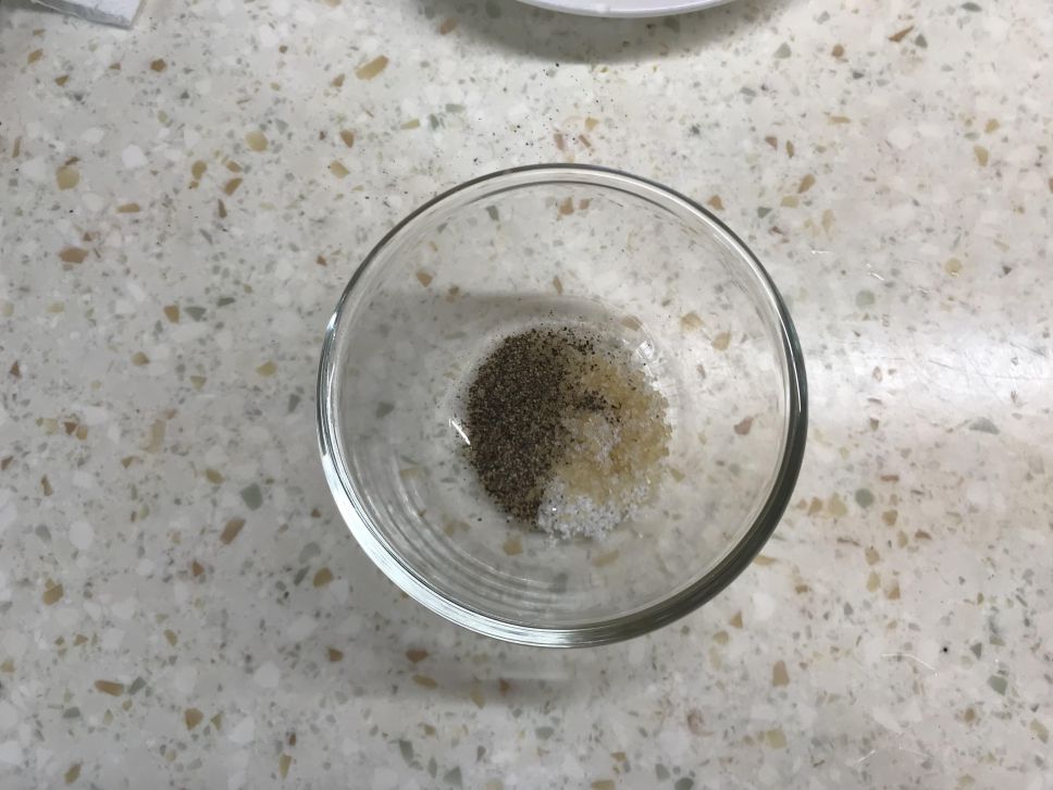 迷你煎猪排佐柠檬芥末酱的加工步骤