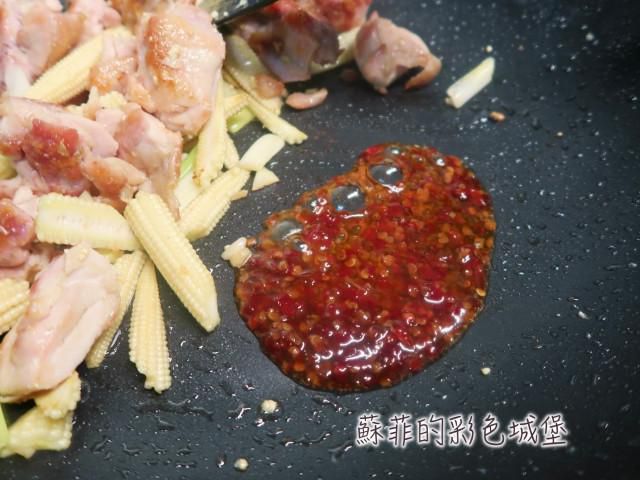 『泰式酸甜辣鸡腿排』简单美味又开胃便当菜的加工步骤