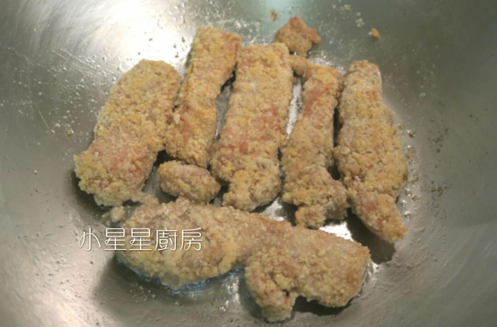 台式炸排骨(瓦斯炉油炸&水波炉)的加工步骤