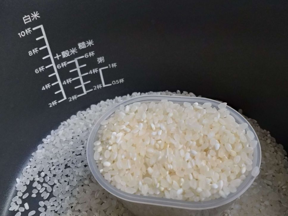 麻油香菇肉燥拌饭/便当料理的加工步骤