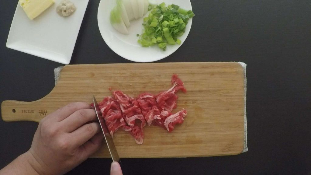 食煮#11 日式牛丼饭的加工步骤