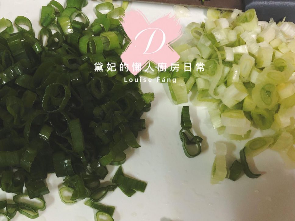 5.脆皮葱油鸡（好市多去骨鸡腿快速料理）的加工步骤