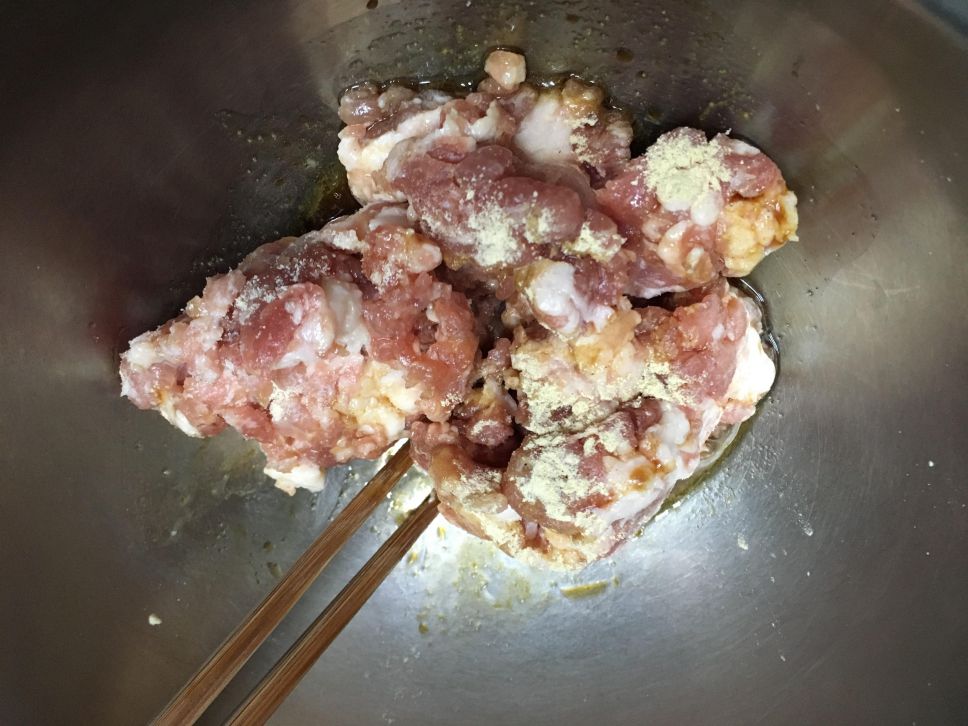 [小学生便当❤️黄瓜镶肉与烧豆腐］的加工步骤