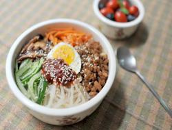 【爱妻饭盒】韩式拌饭 Bibimbap