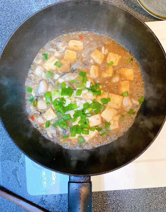 ［家常料理］豆腐炒鲜蚵的加工步骤