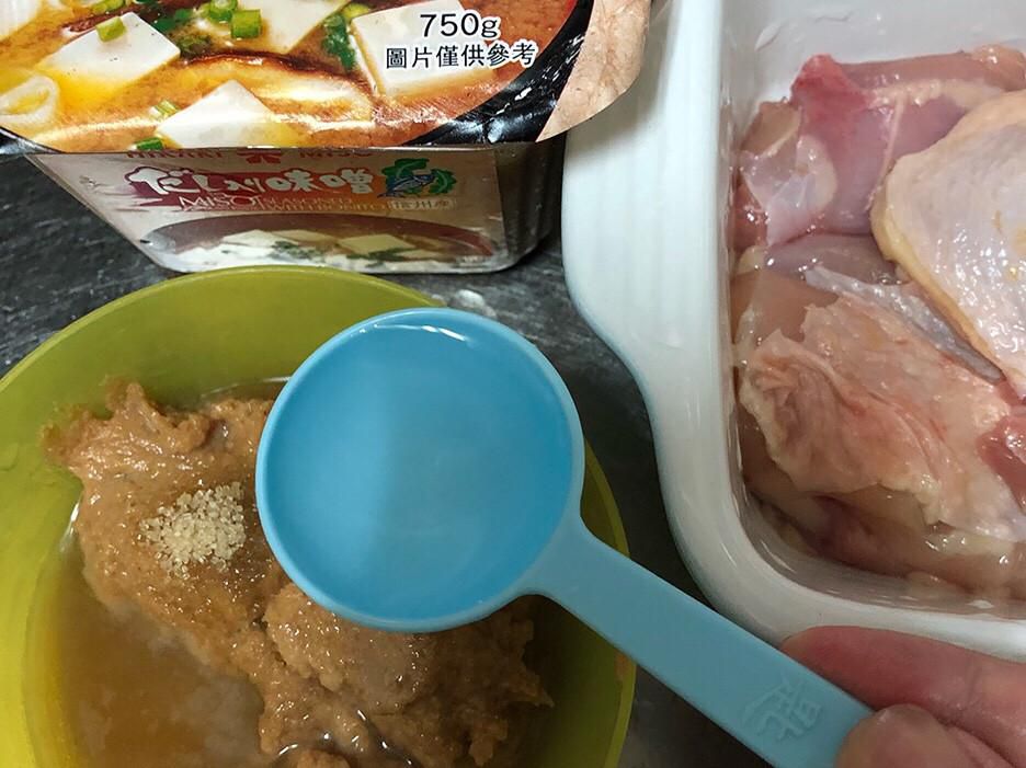 香烤味噌鸡腿排的加工步骤