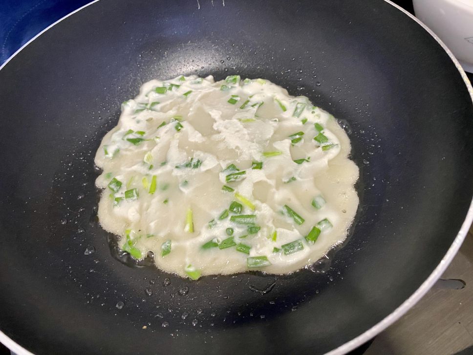 自己和面糊做蛋饼好简单的加工步骤