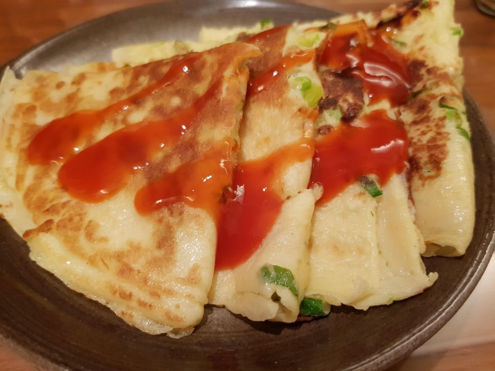 奶香葱油蛋饼🍳的加工步骤