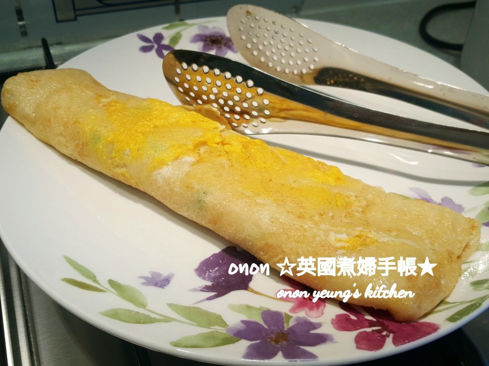 台式香葱Q软蛋饼
简易轻鬆。家常早餐的加工步骤