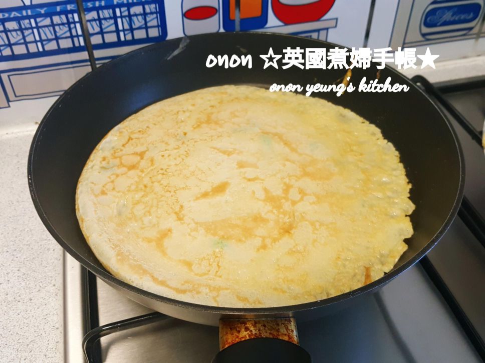 台式香葱Q软蛋饼
简易轻鬆。家常早餐的加工步骤