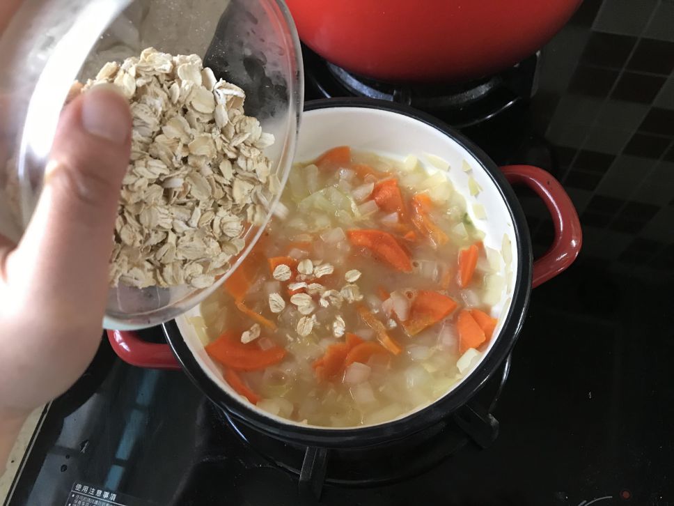 味噌豆浆燕麦粥早餐的加工步骤